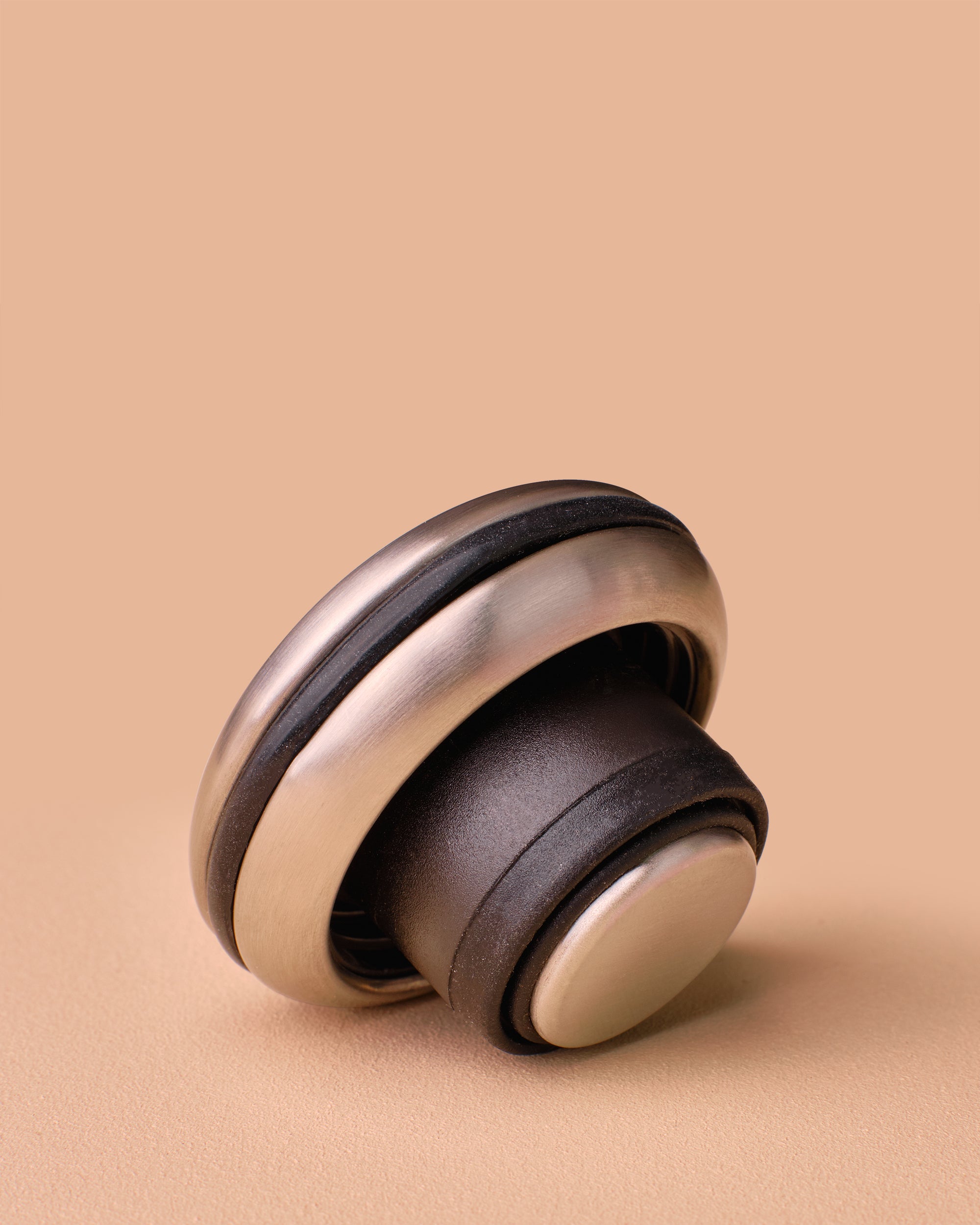 close up black bq bottle cap for 450ml